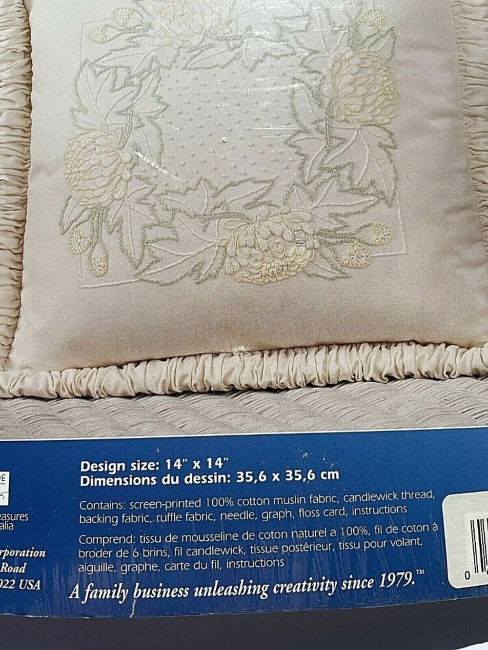 Janlynn Candlewick Embroidery Pillow Kit Candlewicking chrysanthemums Flowers